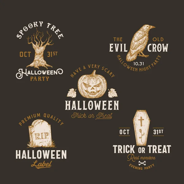 Vintage Style Halloween Logos або Labels Template Set. Hand Drawn Spooky Tree, Pumpkin, Tomb Stone, Crow or Raven, and Coffin Sketch Symbols Collection. Ретро Типографія. Темне тло — стоковий вектор