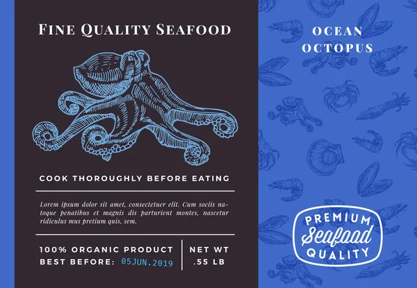 Frutos do mar de qualidade premium Abstract Vector Octopus Packaging Design or Label. Tipografia moderna e esboço desenhado à mão Padrão sem costura Layout de fundo de camarões, vieiras, lulas e caranguejos —  Vetores de Stock