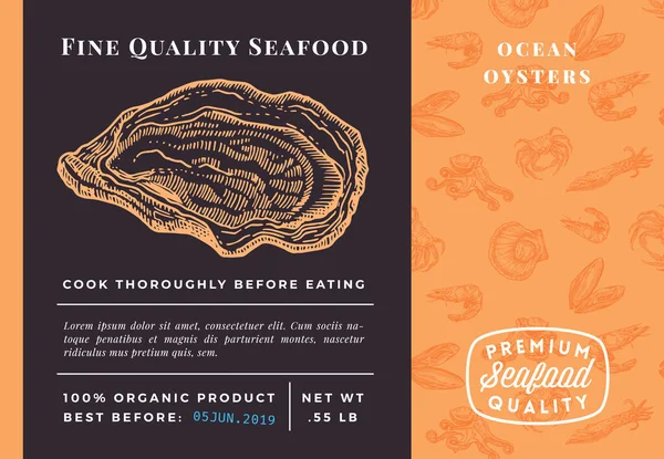 Premium Quality Seafood Abstract Vector Oysters Packaging Design ou Label. Tipografia moderna e esboço desenhado à mão Padrão sem costura Layout de fundo de camarões, amêijoas, vieiras, lulas e caranguejos —  Vetores de Stock