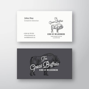 Büyük Buffalo Soyut Modern Soyut Vektör Logosu ve İş Kartı Şablonu. Retro Typography ile El Çizimi Bison Çizimi Çizimi. Premium Sabit Gerçekçi Model.