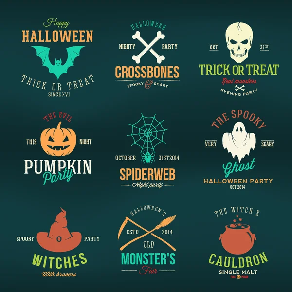 Vintage tipografia Halloween vetor cor distintivos ou logotipos abóbora fantasma Scull ossos morcego teia de aranha e chapéu de bruxa —  Vetores de Stock