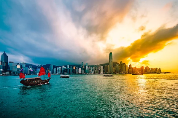 Gün batımında - Hdr Hong Kong Victoria Limanı