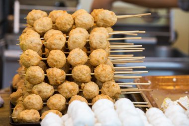 Sokak tarafı Snack tezgahları - Hong Kong balık topları