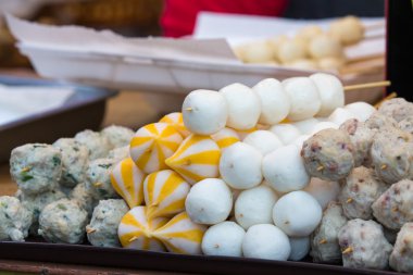 Sokak tarafı Snack tezgahları - Hong Kong balık topları