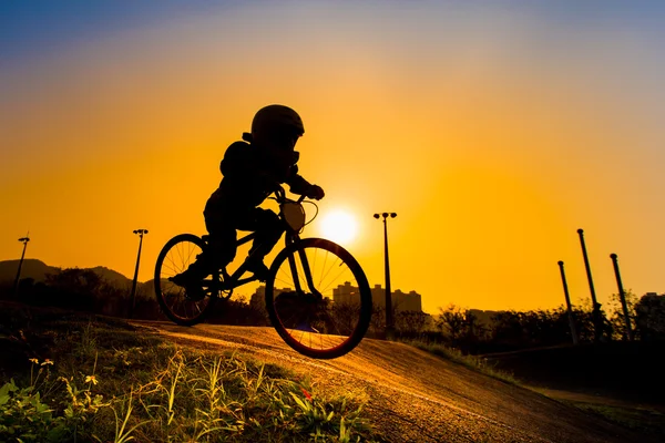 Silhueta de Dublê Bmx Rider — Fotografia de Stock