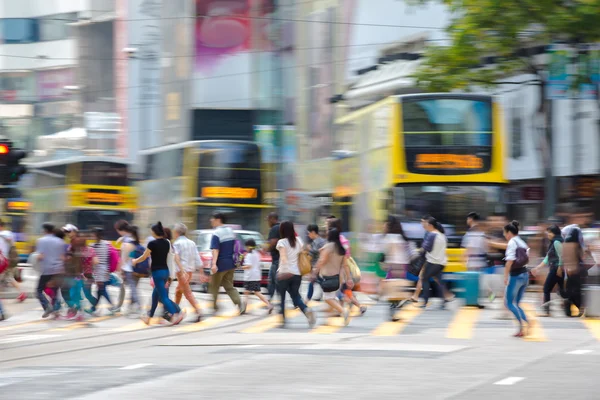 Πεζοί σε επιχειρηματική περιοχή Hong Kong — Φωτογραφία Αρχείου