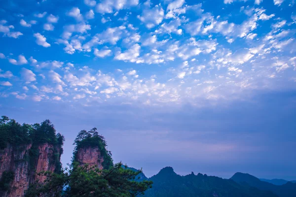 Zhangjiajie Dağı Milli Parkı, Çin, sabah erken
