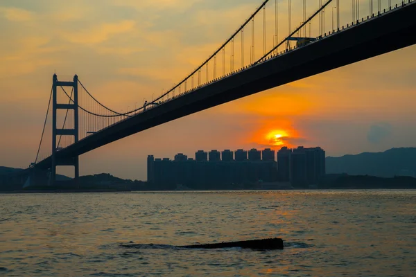 Pont Tsing Ma de Hong Kong au coucher du soleil — Photo