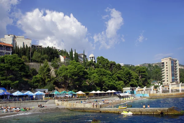 The beaches on the southern coast of Crimea near Mishor. Great Yalta — Stock Photo, Image