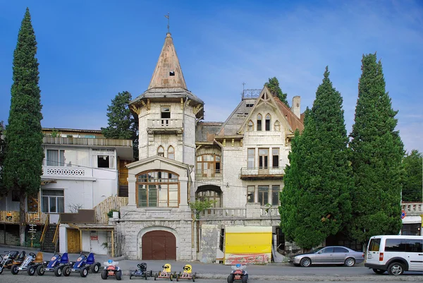 Terk edilmiş villa "Ksenia" Simeis. Crimea. — Stok fotoğraf