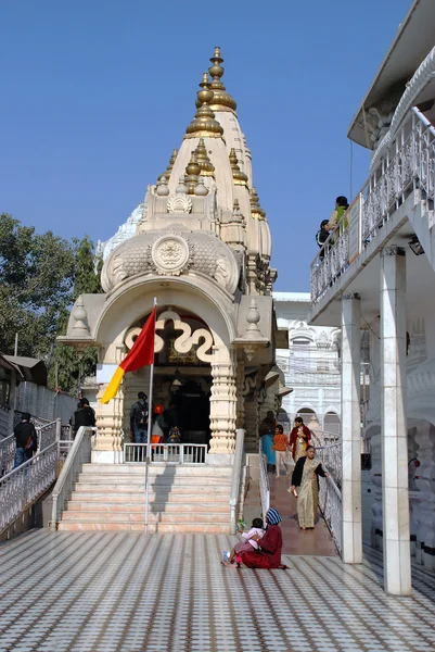 Delhi. Bir Hindu karmaşık Chattarpur mandire Tapınağı — Stok fotoğraf