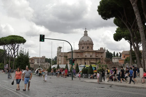 Vista na rua via delle Fori Imperiali em Roma, Itália — Fotografia de Stock