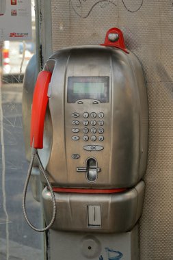 Ankesörlü telefon Telecom Italia bir telefon kulübesinde