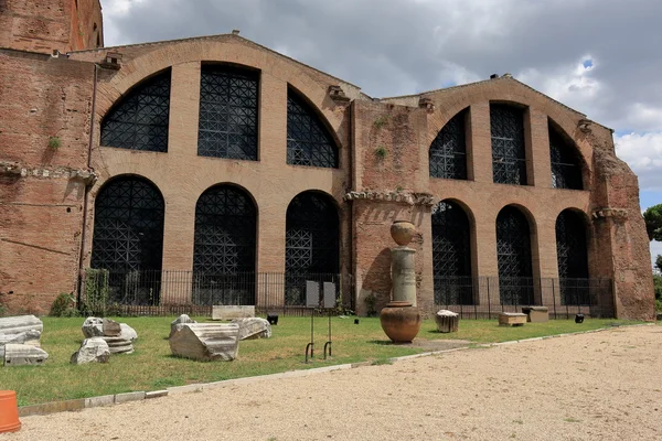 Arco da Basílica de Santa Maria degli Angeli e dei Martiri — Fotografia de Stock