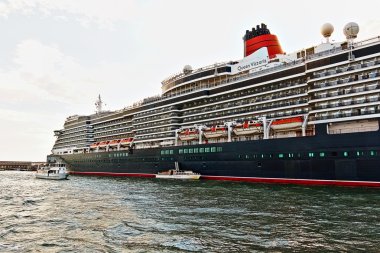 Cruise Gemi Ms Kraliçe Victoria ve tekneler