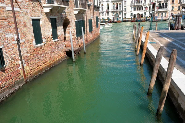 Canal Rio della Salute és a Canal Grandéra Velence, Olaszország — Stock Fotó