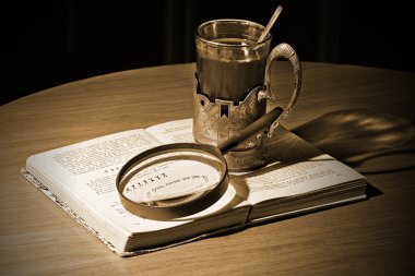 Sherlock Holmes (Rus dili kitap olduğunu düşünüyorum)