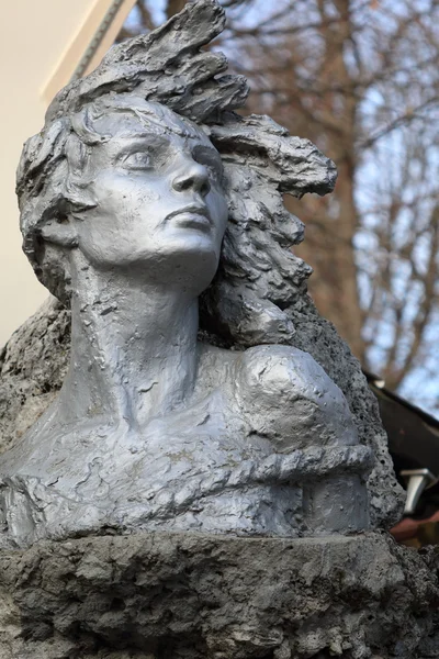 Monument to Nina Poptsova in Pyatigorsk, Russia — Stock Photo, Image