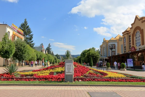 20 Haziran 2002 yılında Kislovodsk sel düzeyini gösteren işaret
