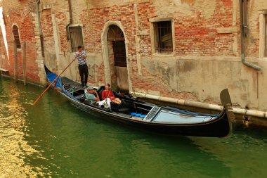Gondol Venedik, İtalya yolcu ile
