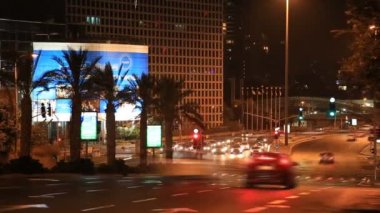 Kavşak Azrieli Merkezi gece