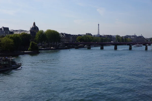 Met het oog op de Eiffeltoren — Stockfoto