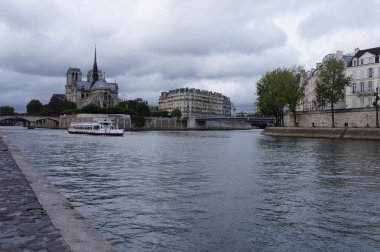 Quay de la Tournelle bir görünüm