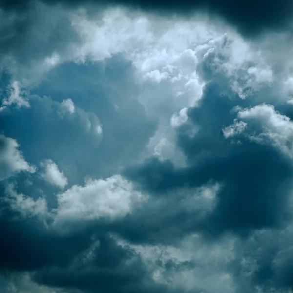 Небо Пухнастими Хмарами Крупним Планом Бірюзовий Тон Фон Громових Хмар — стокове фото