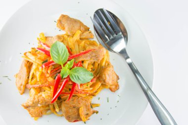 Fried spagetti Panang Yapıştır ve domuz eti ile karıştırın