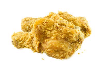 Beyaz arka plan üzerinde izole kızarmış tavuk parçaları.