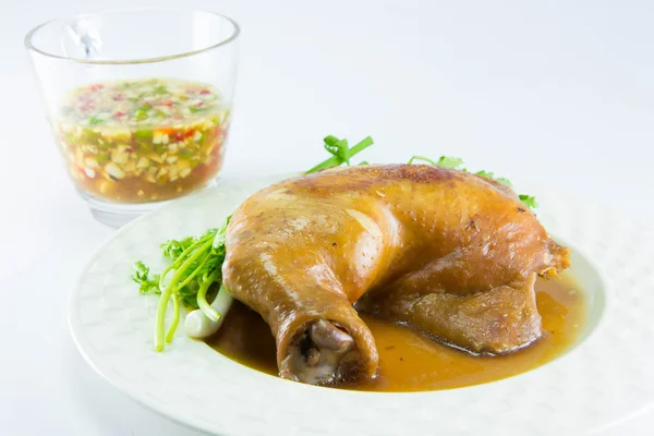 Frango cozido com molho de peixe e cebolinha — Fotografia de Stock