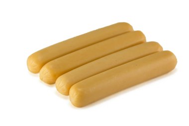 Beyaz arka planda izole edilmiş sosisler.