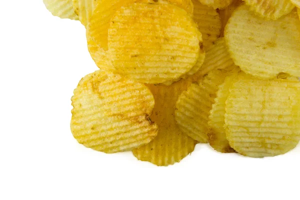 Aardappel chips geïsoleerd op witte achtergrond. — Stockfoto