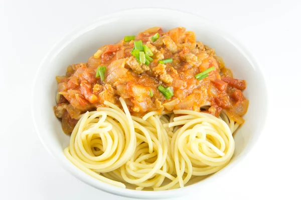 Spaghetti con carne di maiale macinata e salsa di pomodoro . — Foto Stock