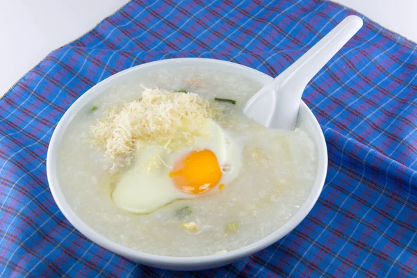 Geleneksel Tay lapası pirinç Bulamaç beyaz kase, pirinç çorbası.