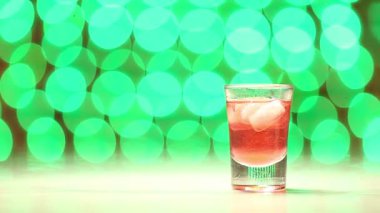 Kutlama kavram olarak buz ile ateş kırmızı