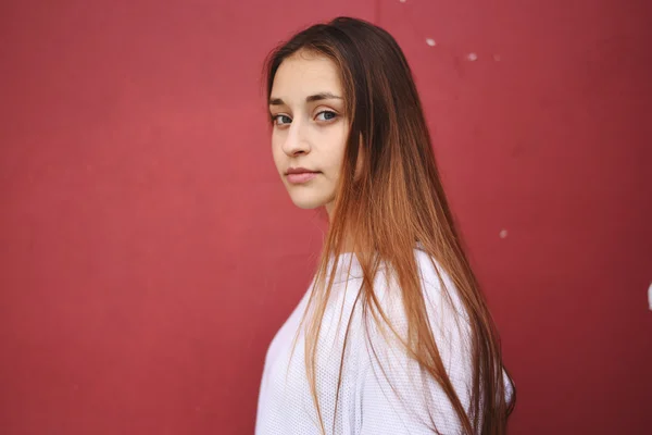 Close up van een aantrekkelijke jonge vrouw. — Stockfoto