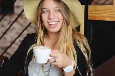 Genç bir kadının portresi