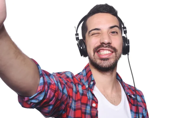 Porträtt av ung latin man tar selfie. — Stockfoto