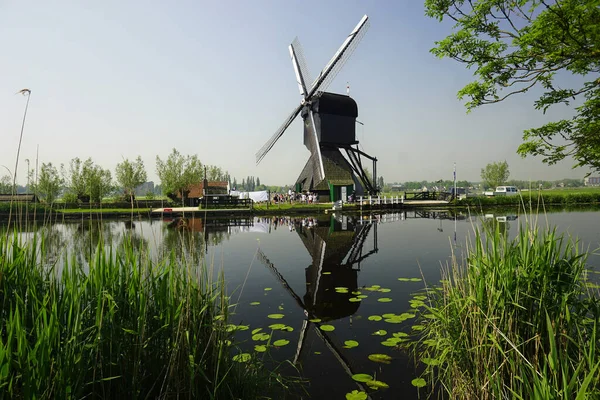 네덜란드의 다이크에 풍차가 풍경입니다 유네스코 — 스톡 사진