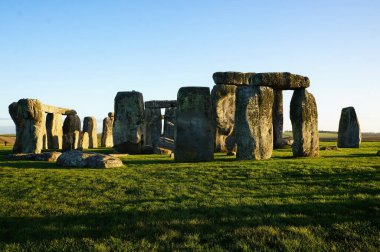 İngiltere 'deki Stonehenge Avrupa' da en çok bilinen tarih öncesi anıttır.