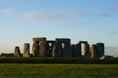 İngiltere 'deki Stonehenge Avrupa' da en çok bilinen tarih öncesi anıttır.