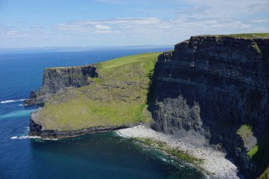 Batı İrlanda 'daki Meher Kayalıkları