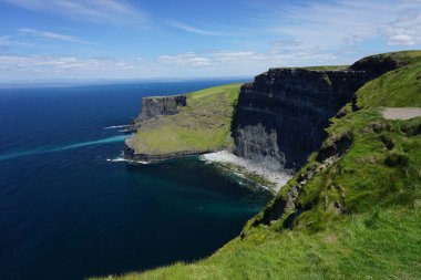 Batı İrlanda 'daki Meher Kayalıkları
