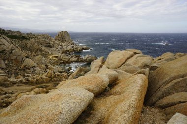 Capo Tesla, İtalya 'nın Sardunya kıyılarındaki granit kayalıklarıdır.