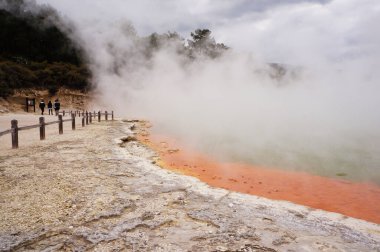 Wai-O-Tapu Yeni Zelanda 'da termal harikalar diyarı