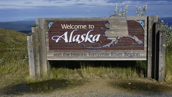 Ξύλινη Πινακίδα Καλώς Ήρθατε Στην Αλάσκα — Φωτογραφία Αρχείου