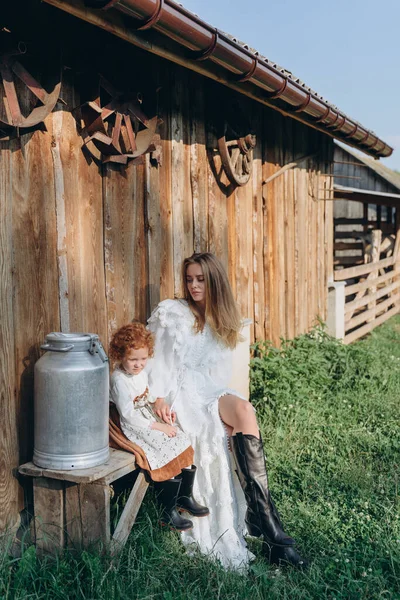 Beautiful Woman White Lace Dress Spending Time Her Little Redhead — Stock Photo, Image