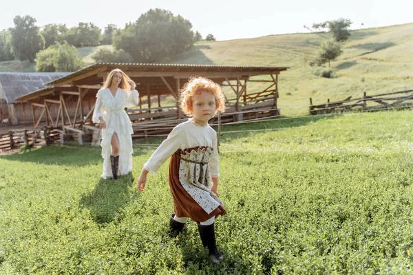 Beautiful Woman White Lace Dress Spending Time Her Little Redhead — Stock Photo, Image