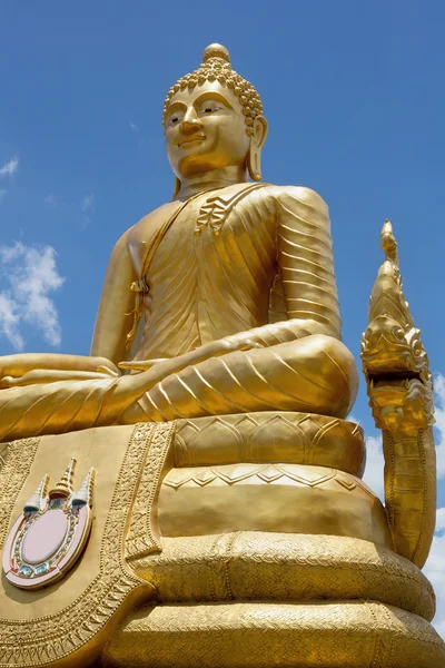 Estatua de buda dorada — Foto de Stock